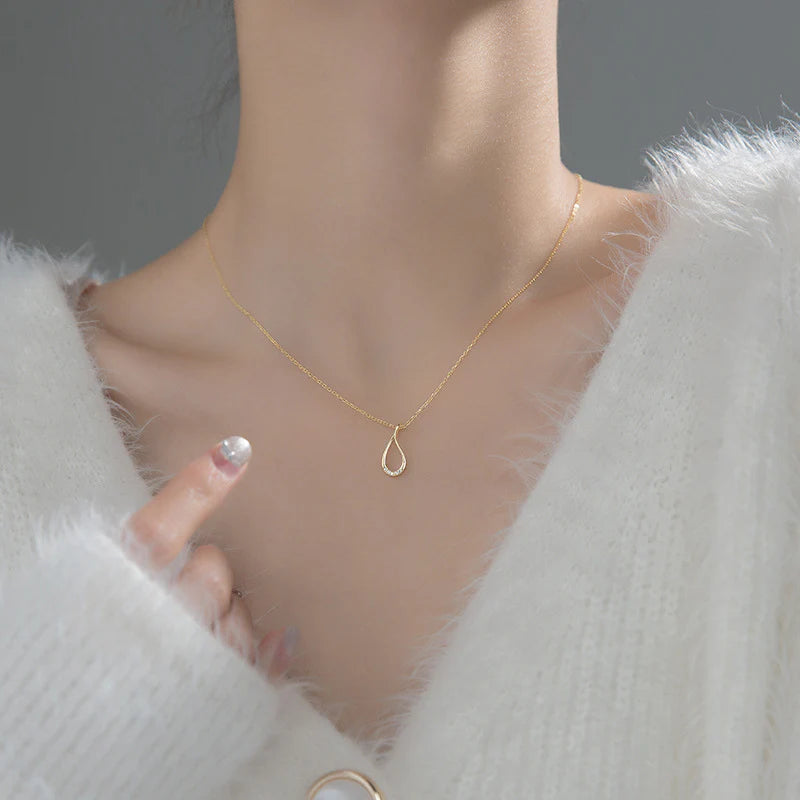 Radiant Teardrop Diamond necklace