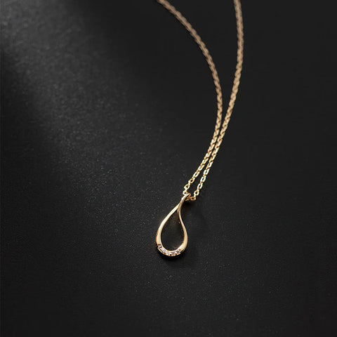 Radiant Teardrop Diamond necklace